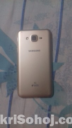 Samsung Galaxy J7